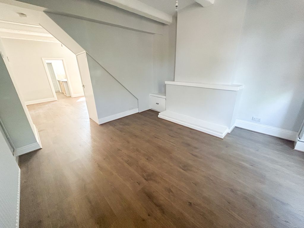 Property photo 3 of 18 Img_7010