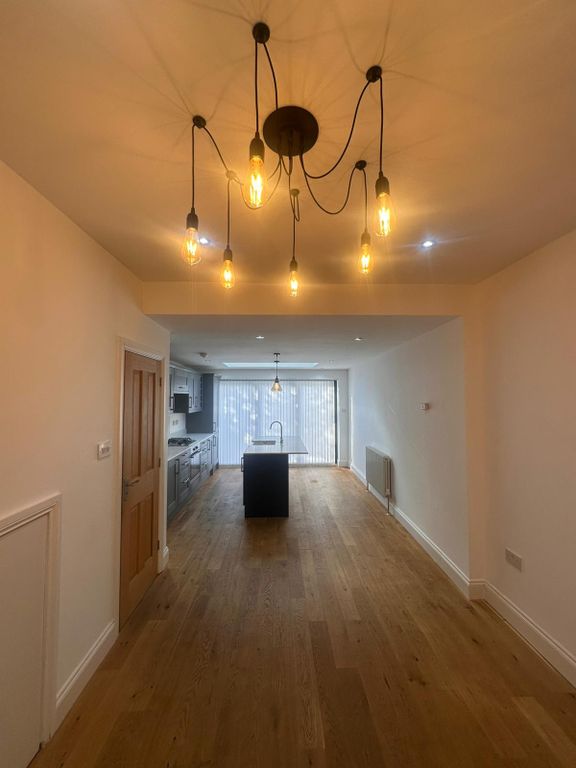 Property photo 3 of 37