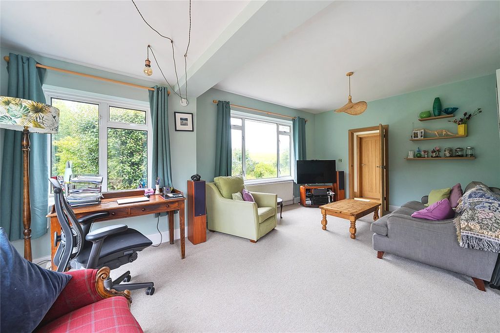Property photo 3 of 28 Picture No. 32