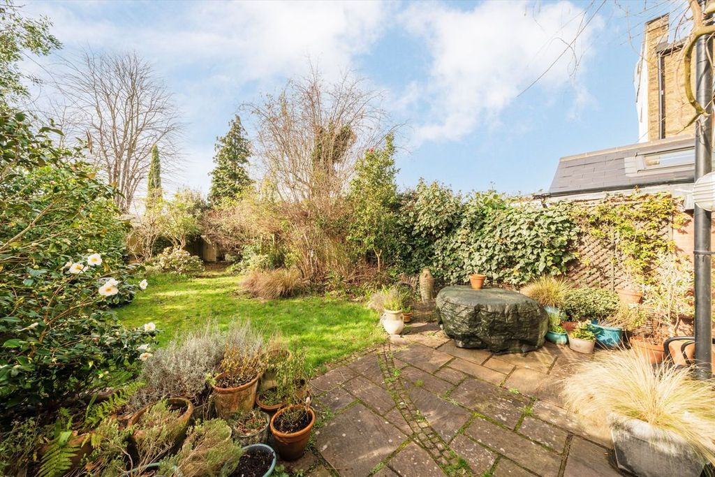 Property photo 3 of 15