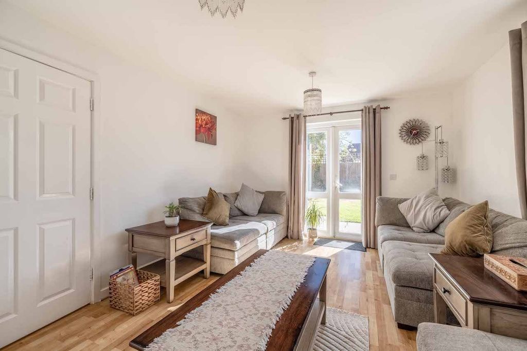 Property photo 2 of 16