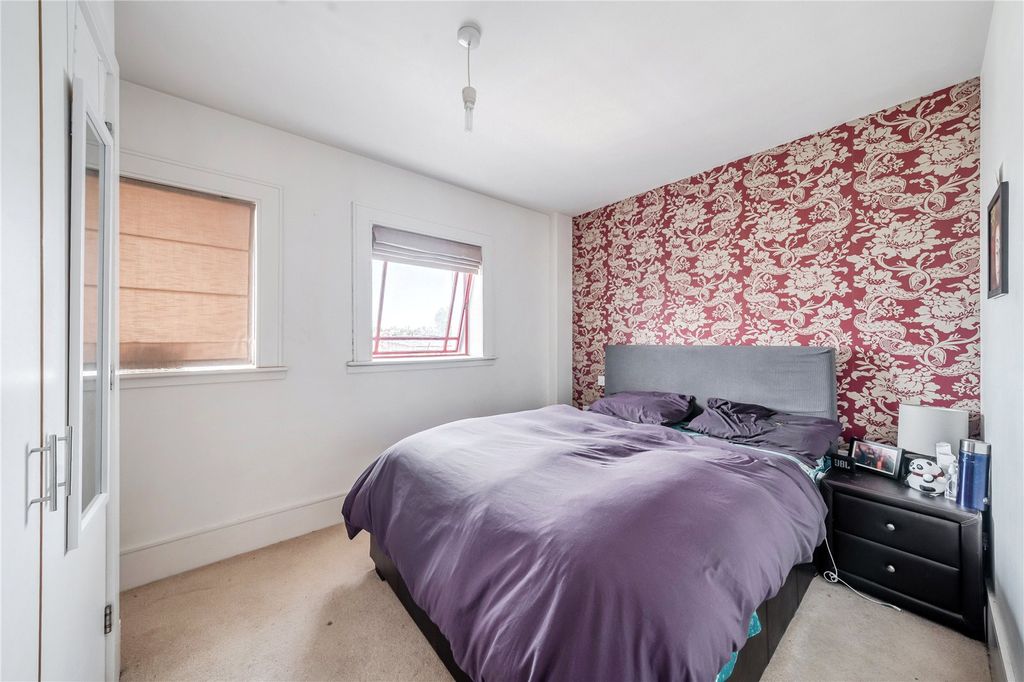 Property photo 3 of 8 Picture No. 10