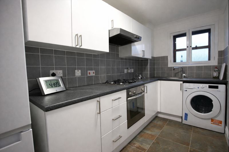 Property photo 2 of 9 Photo 7