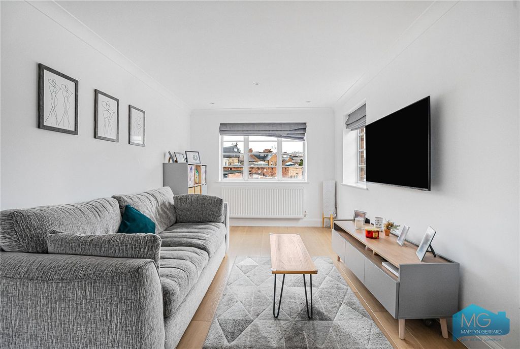 Property photo 2 of 13 Picture No. 15