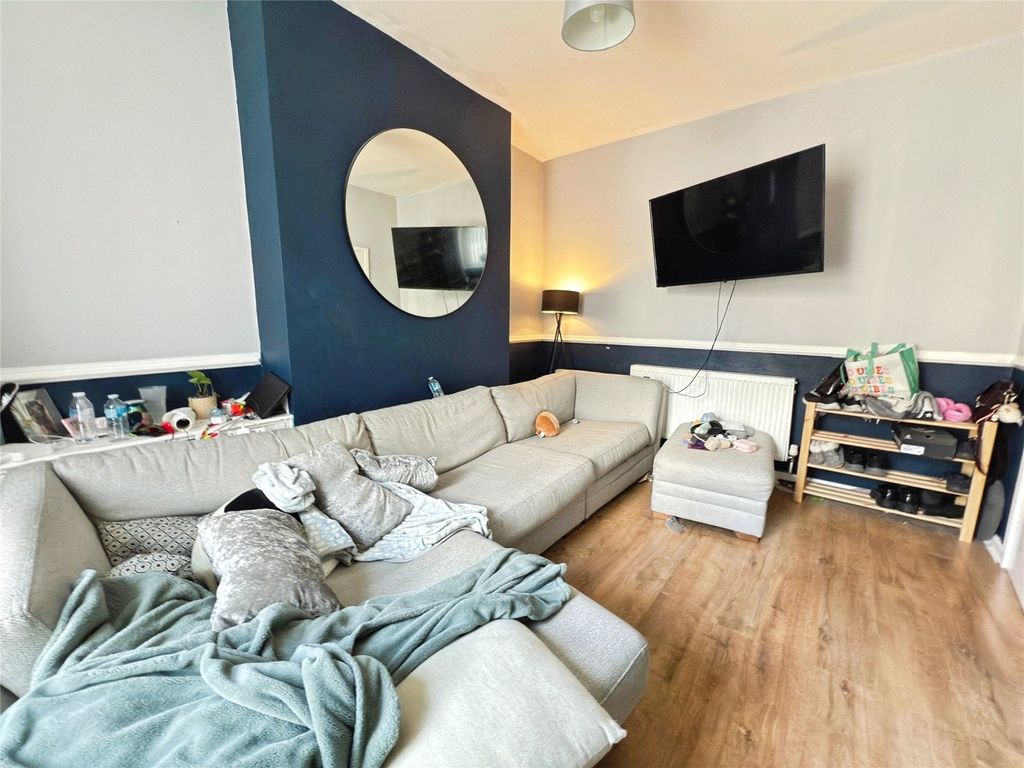Property photo 3 of 12 Picture No. 02