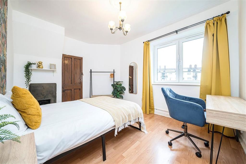 Property photo 3 of 6