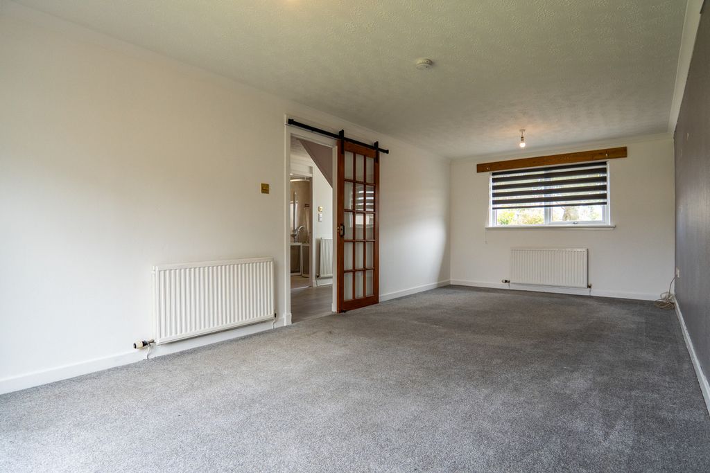 Property photo 3 of 24