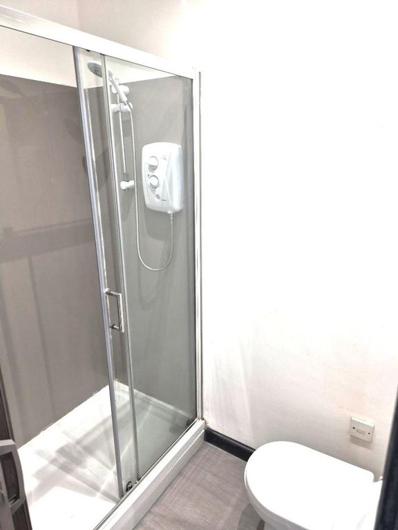 Property photo 3 of 6 1000006728.Jpg