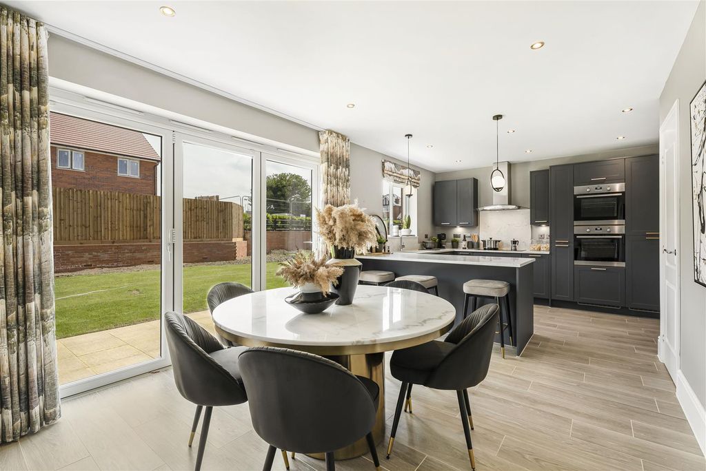 Property photo 2 of 44 2