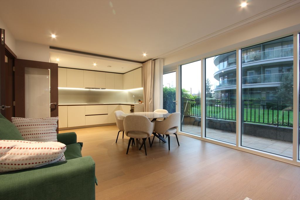 Property photo 3 of 19