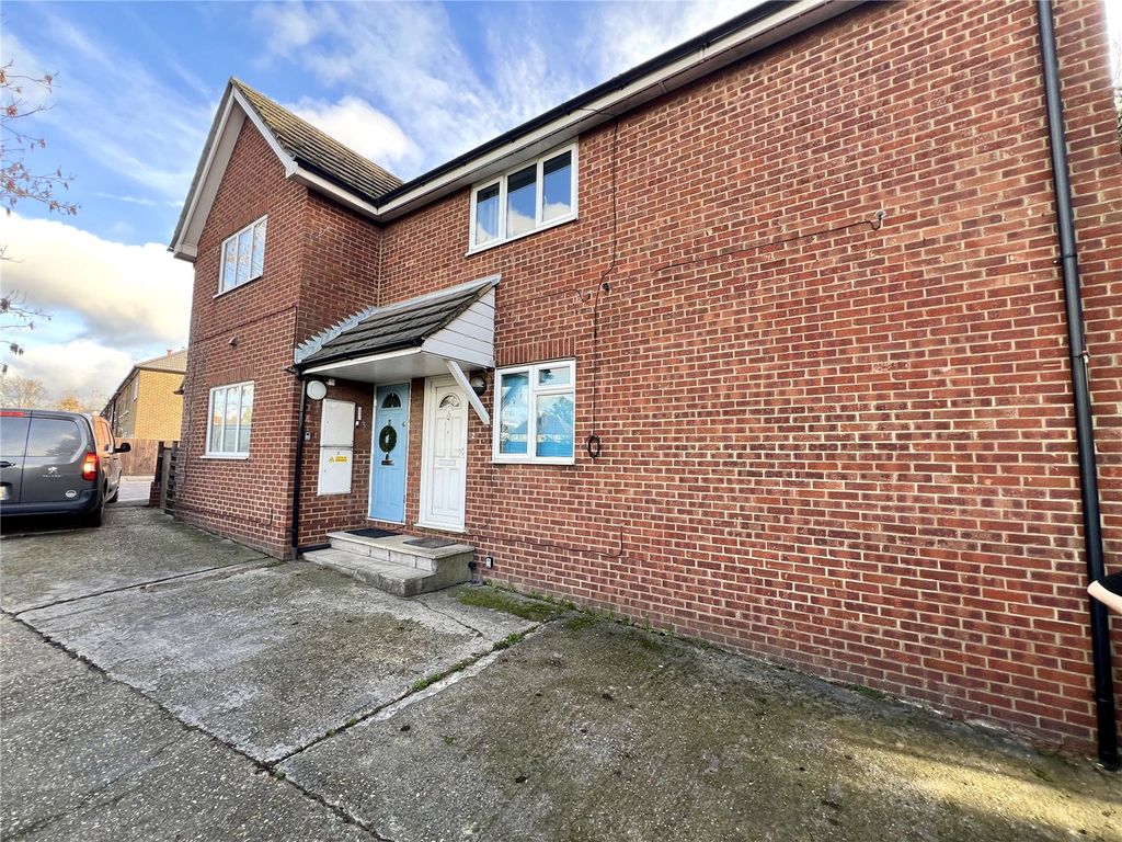 Property photo 1 of 9 Exterior