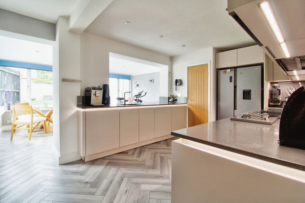 Property photo 1 of 28 Kitchen