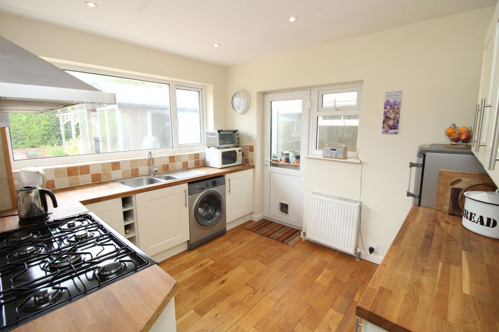 Property photo 2 of 26