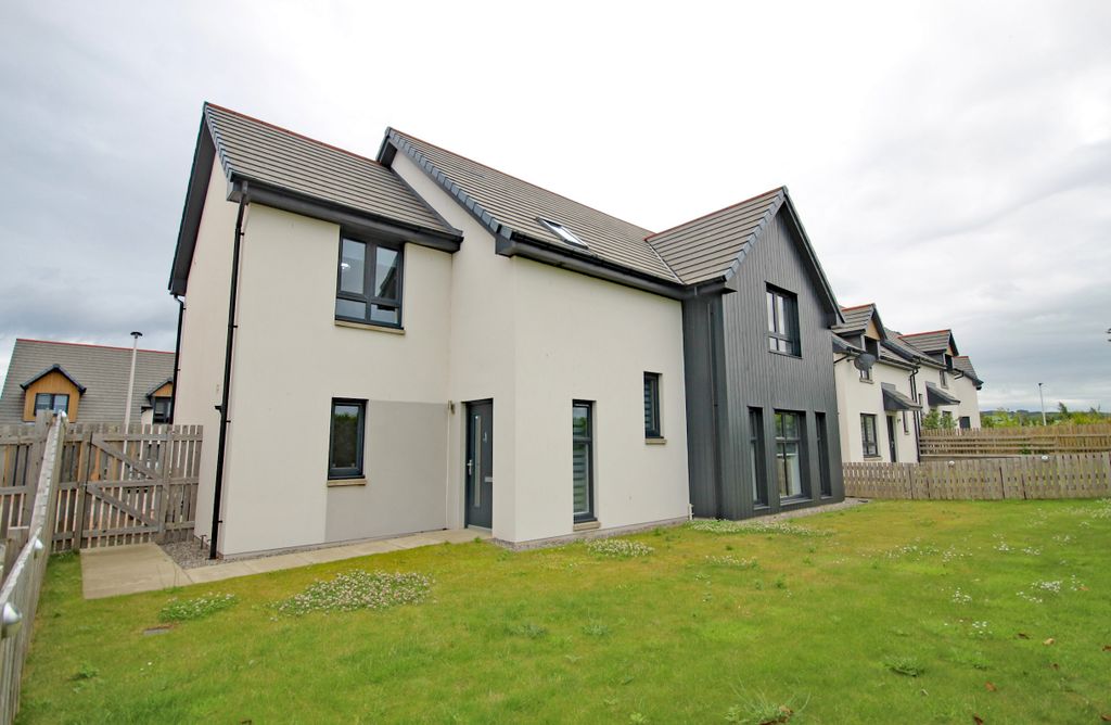 Property photo 1 of 35