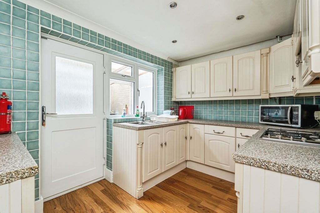 Property photo 2 of 14