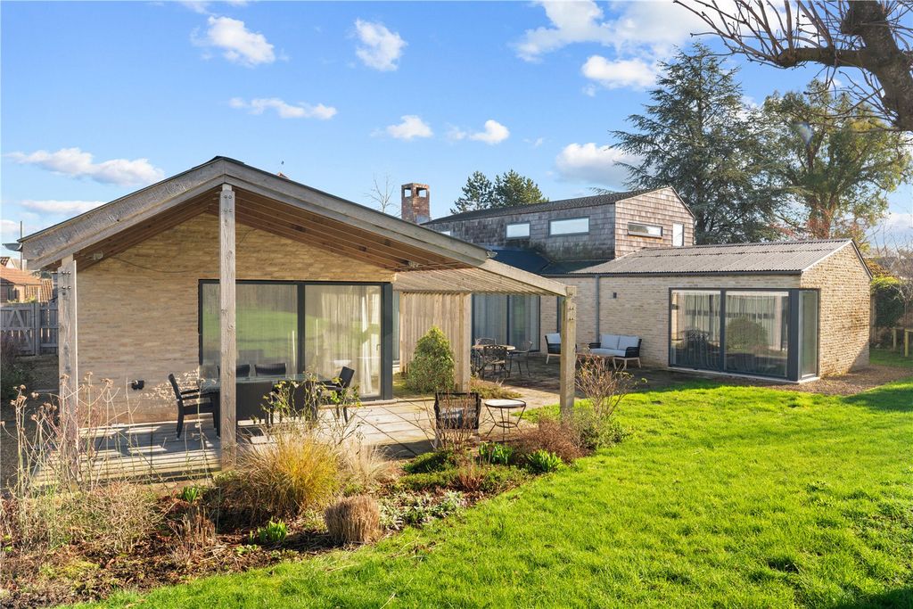 Property photo 1 of 25 Picture No. 24