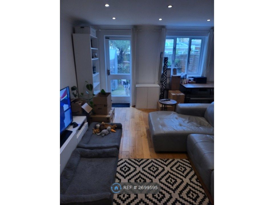 Property photo 2 of 12