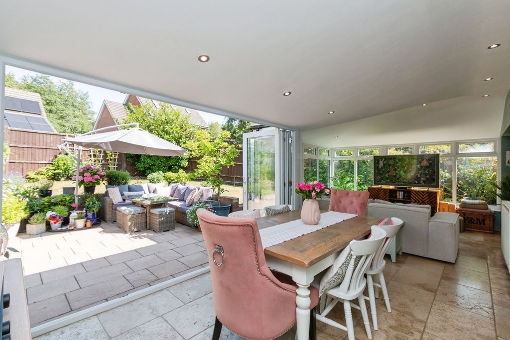 Property photo 3 of 27 Pbox-Img.Jpg
