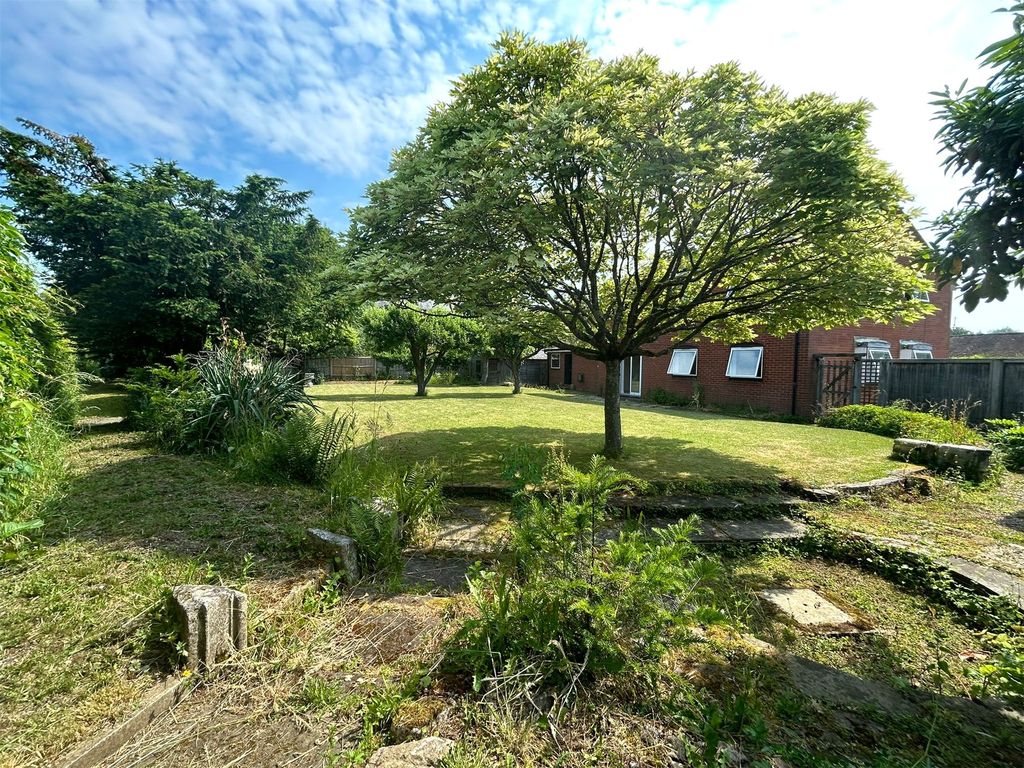 Property photo 3 of 13 Picture No. 15