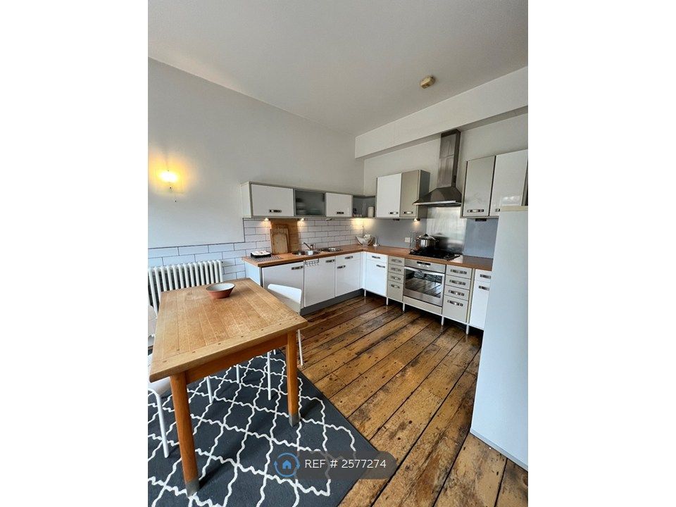 Property photo 3 of 27