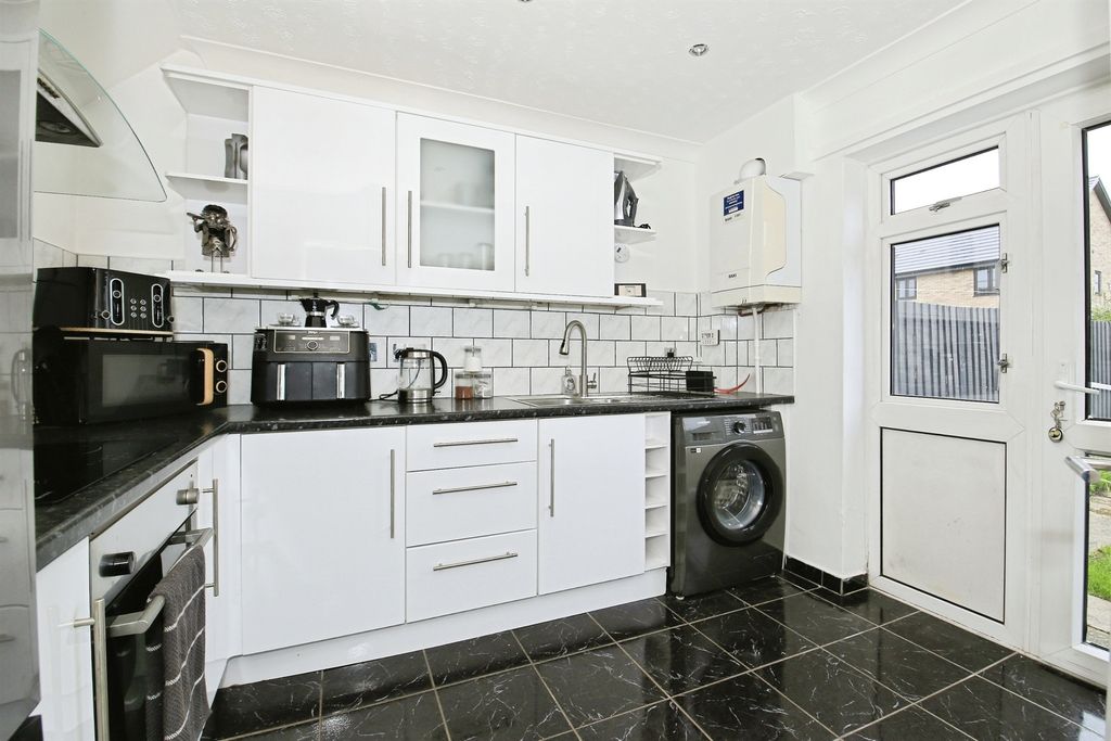 Property photo 2 of 18