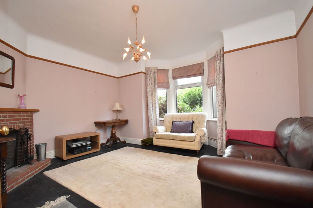 Property photo 3 of 26