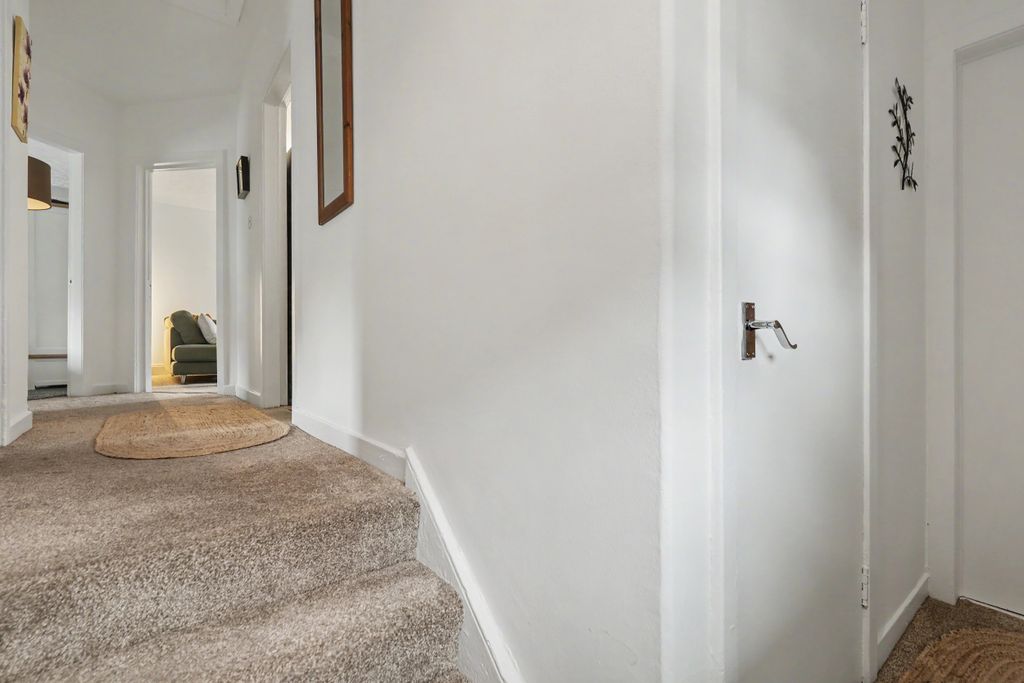 Property photo 3 of 26