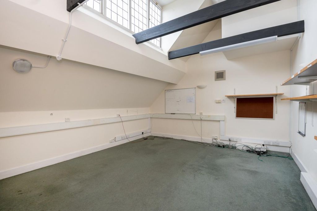 Property photo 2 of 5 St Andrews Church Room Ph3.Jpg
