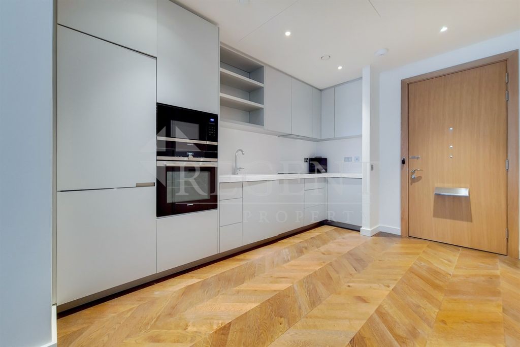 Property photo 3 of 14 Kitchen