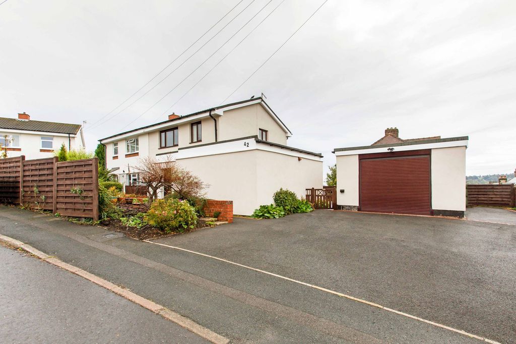 Property photo 1 of 30