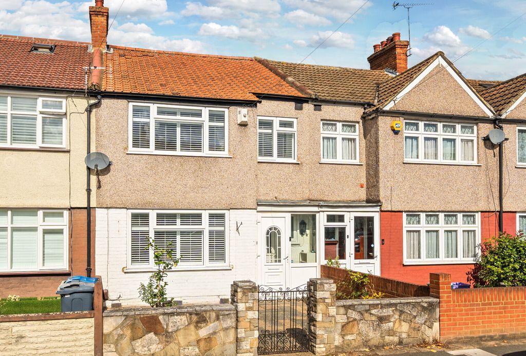 Property photo 2 of 21 1349879-20-68c007...