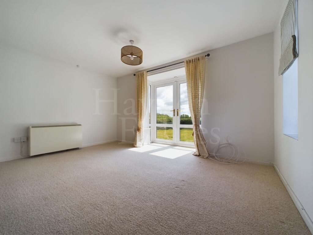 Property photo 3 of 11 Gallery