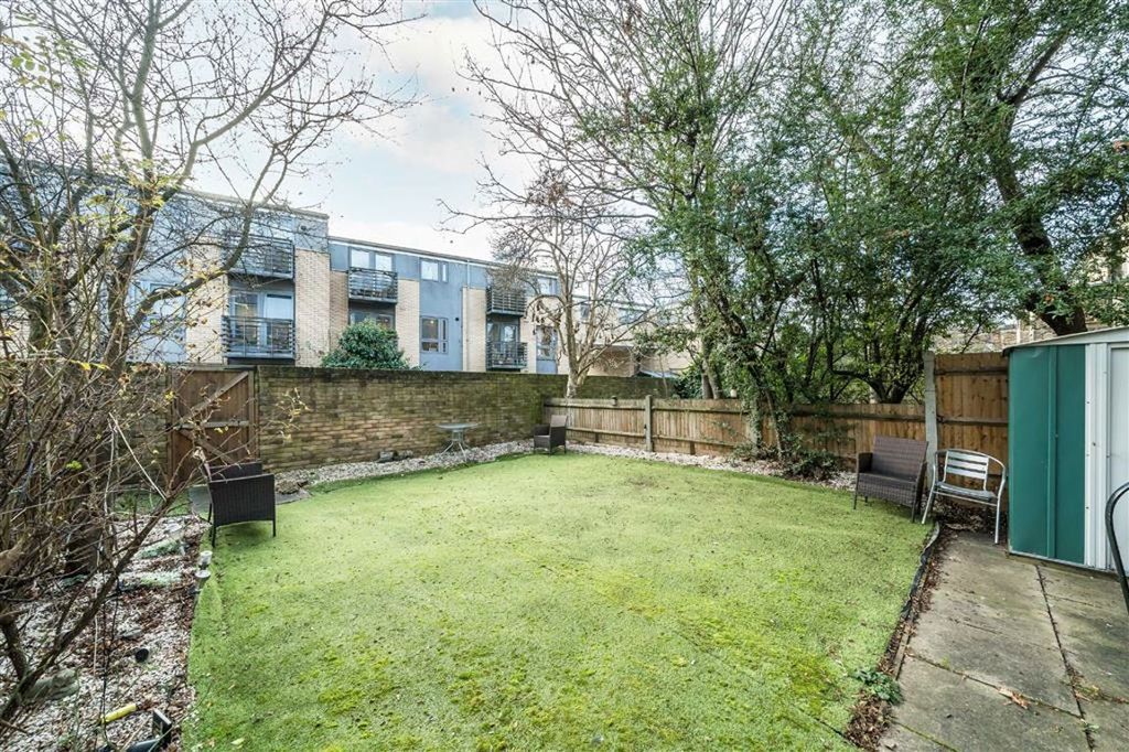 Property photo 3 of 12