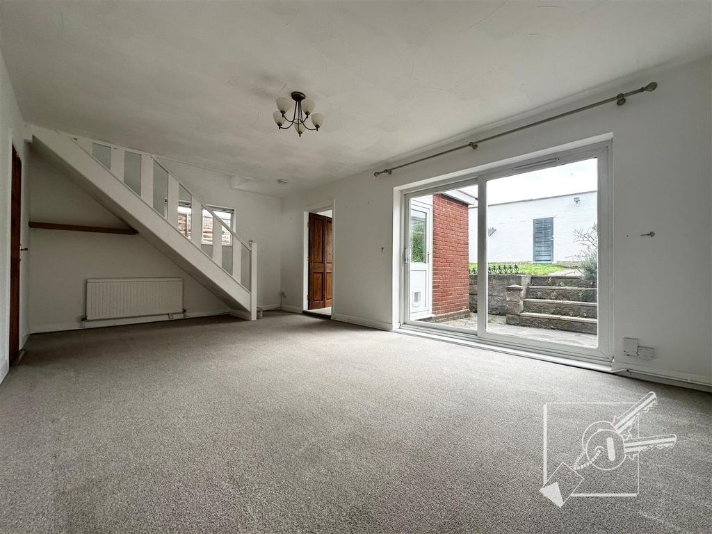 Property photo 2 of 16 Living Room