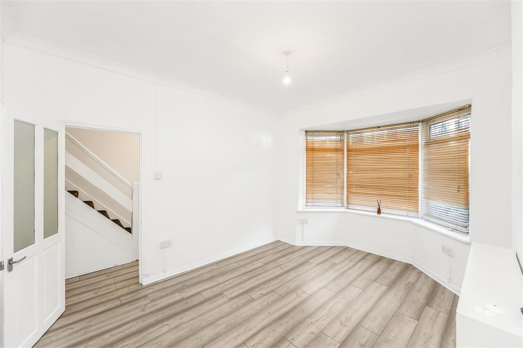 Property photo 3 of 19 45 Pearl Road-10.Jpg