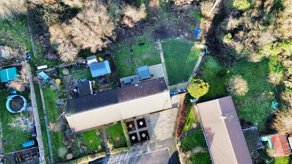 Property photo 2 of 22