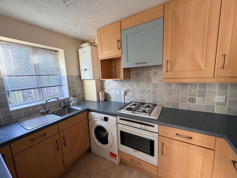 Property photo 2 of 8 Kitchen