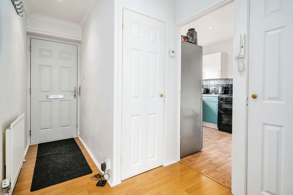 Property photo 3 of 12