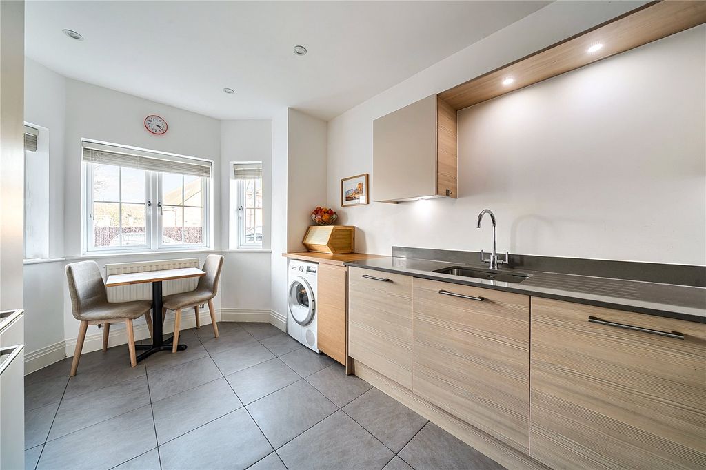 Property photo 3 of 17 Picture No. 18