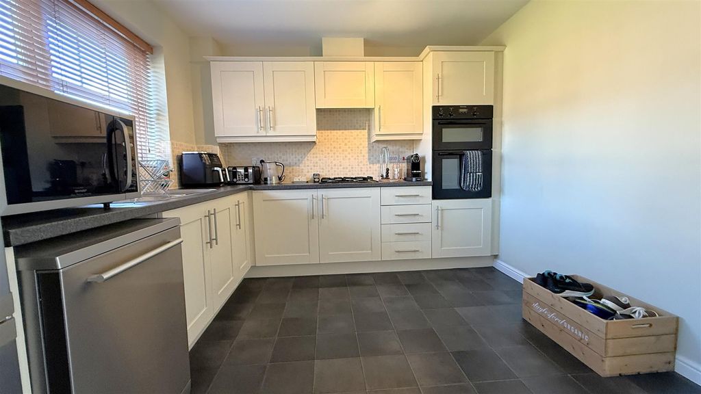 Property photo 2 of 21 Img_4295.Jpg