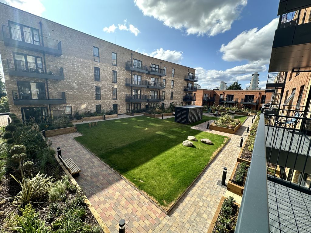 Property photo 1 of 12 Prime Second Floor Apartment Set Within Stunning Development