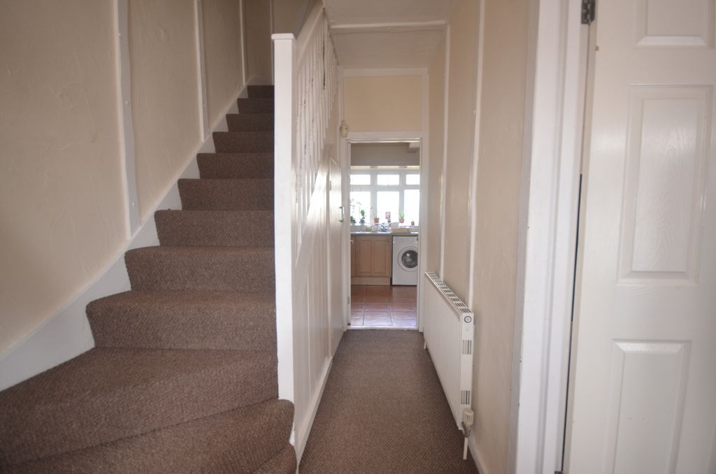 Property photo 1 of 11 Three Bedroom House