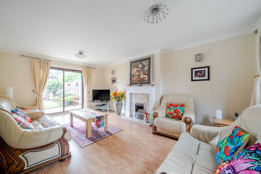 Property photo 2 of 23 1463164-7-6A06E71...