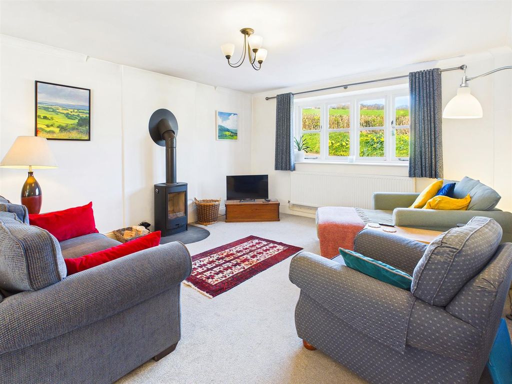 Property photo 3 of 26 Sitting Room