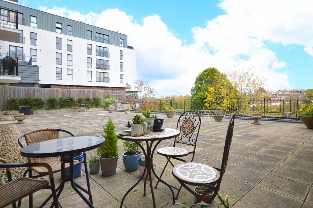 Property photo 2 of 16 Outside