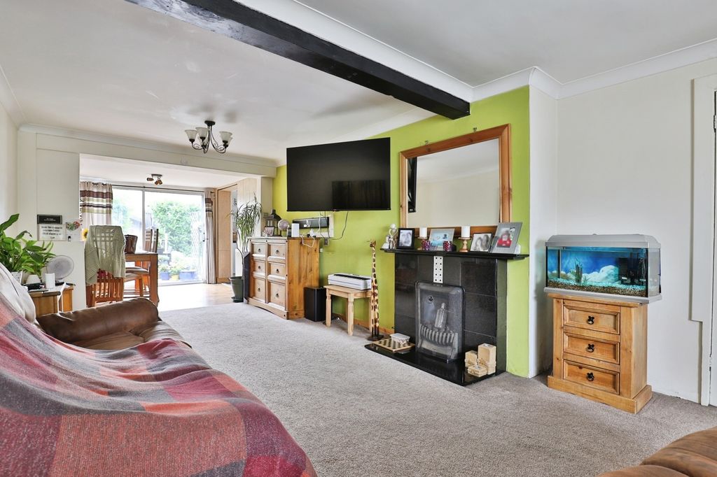 Property photo 2 of 17 Photo
