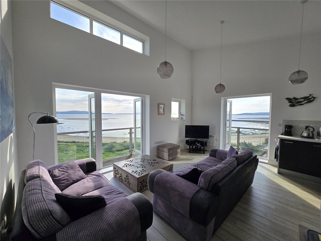 Property photo 2 of 22 Picture No. 24