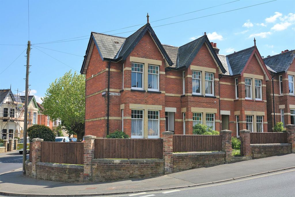 Property photo 1 of 10 Front (Exterior)