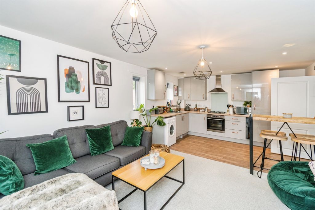 Property photo 3 of 17