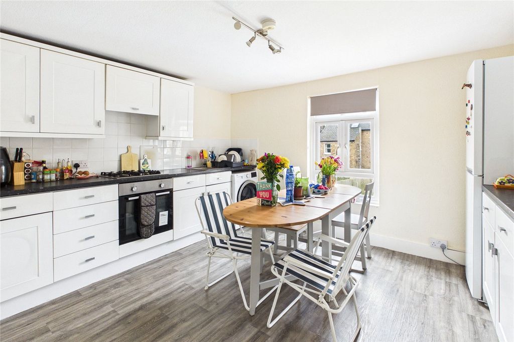 Property photo 2 of 9 Picture No. 06